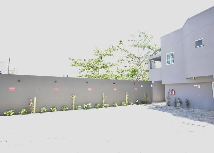 Residencial Melfi 3 - Apto 07 - Lateral Bombinhas